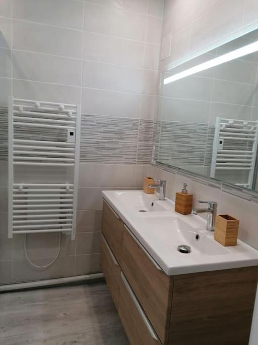 L'Harmonie 72M2 - 2 Chambres Parentales - Rue De La Halle - Hyper Centre 卢德 外观 照片